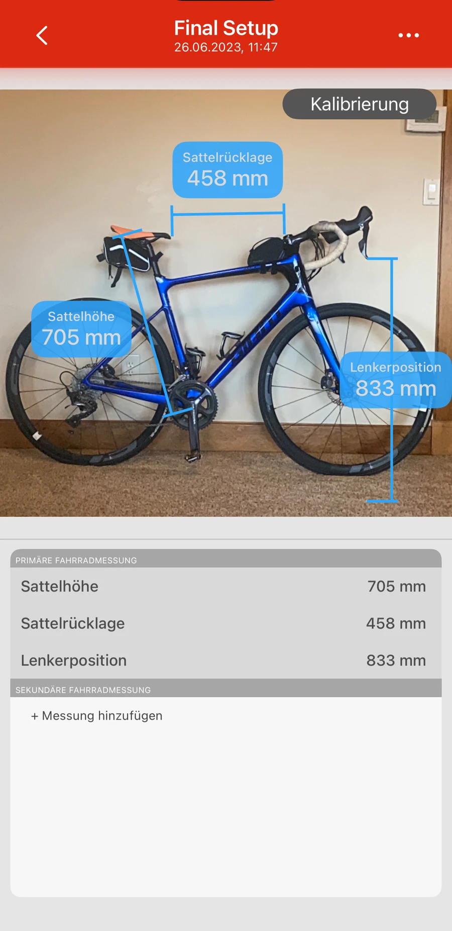 Der Fahrradmessungs-Bildschirm in Bike Fast Fit Elite: ein fotografiertes Rad mit markierter und aufgelisteter Sattelhöhe, Sattelrücklage und Lenkerposition