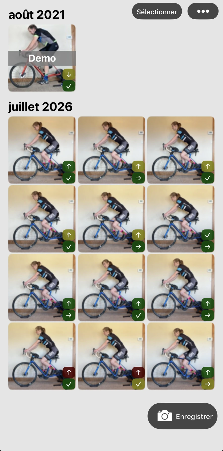 La bibliothèque d'enregistrements de Bike Fast Fit EZ : des enregistrements groupés par mois, une démo aux côtés de ceux du cycliste, chacun avec son résultat de hauteur et de position de selle, et un bouton d'enregistrement
