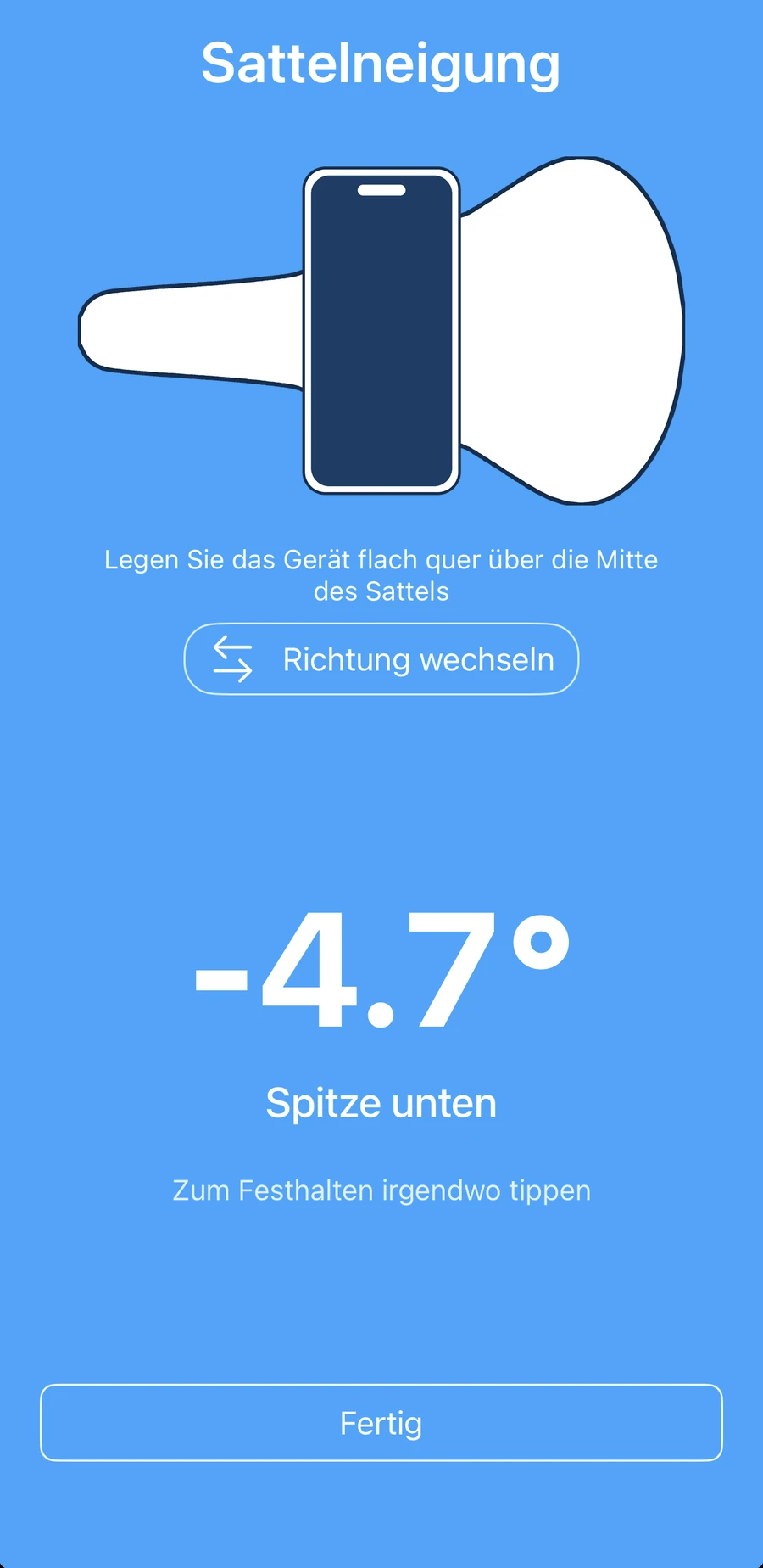 Das Sattelwinkel-Werkzeug in Bike Fast Fit EZ zeigt die Sattelneigung in Grad an, Nase hoch oder Nase runter, mit einem Diagramm des flach über den Sattel gelegten Smartphones